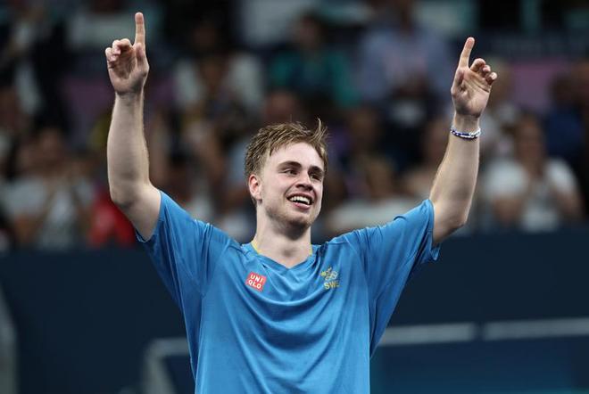 艺术方面的 艺术方面的