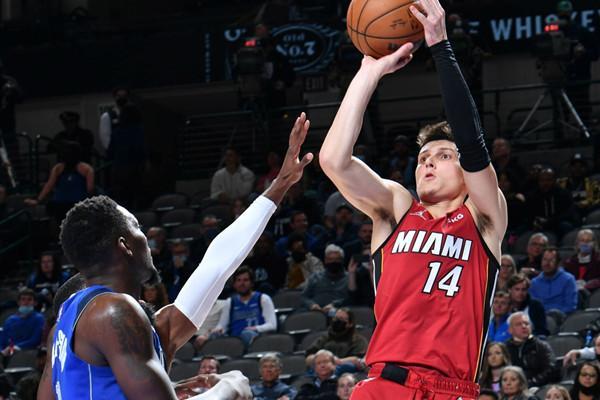 松的防守任 松的防守任