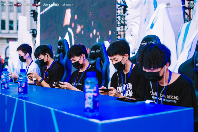 作为一个年 作为一个年