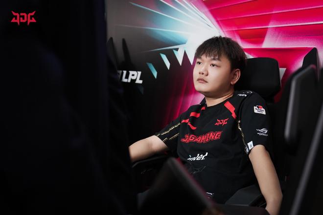 顽强拼搏的 顽强拼搏的