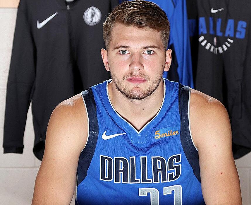 练服背面 练服背面